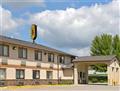 Super 8 Motel - Newton